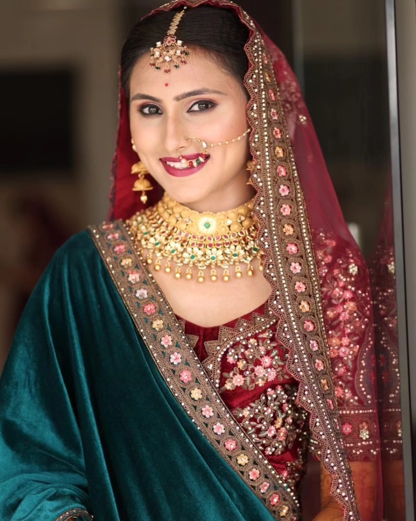 Teal and gold bridal look
